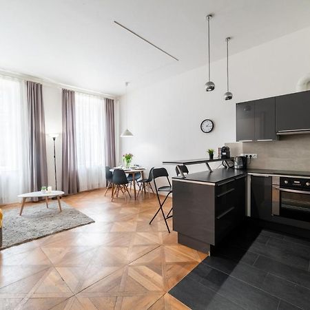 Exclusive Apartment Near Kafka'S Head Prague Exterior photo