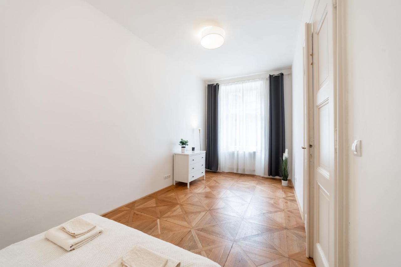 Exclusive Apartment Near Kafka'S Head Prague Exterior photo